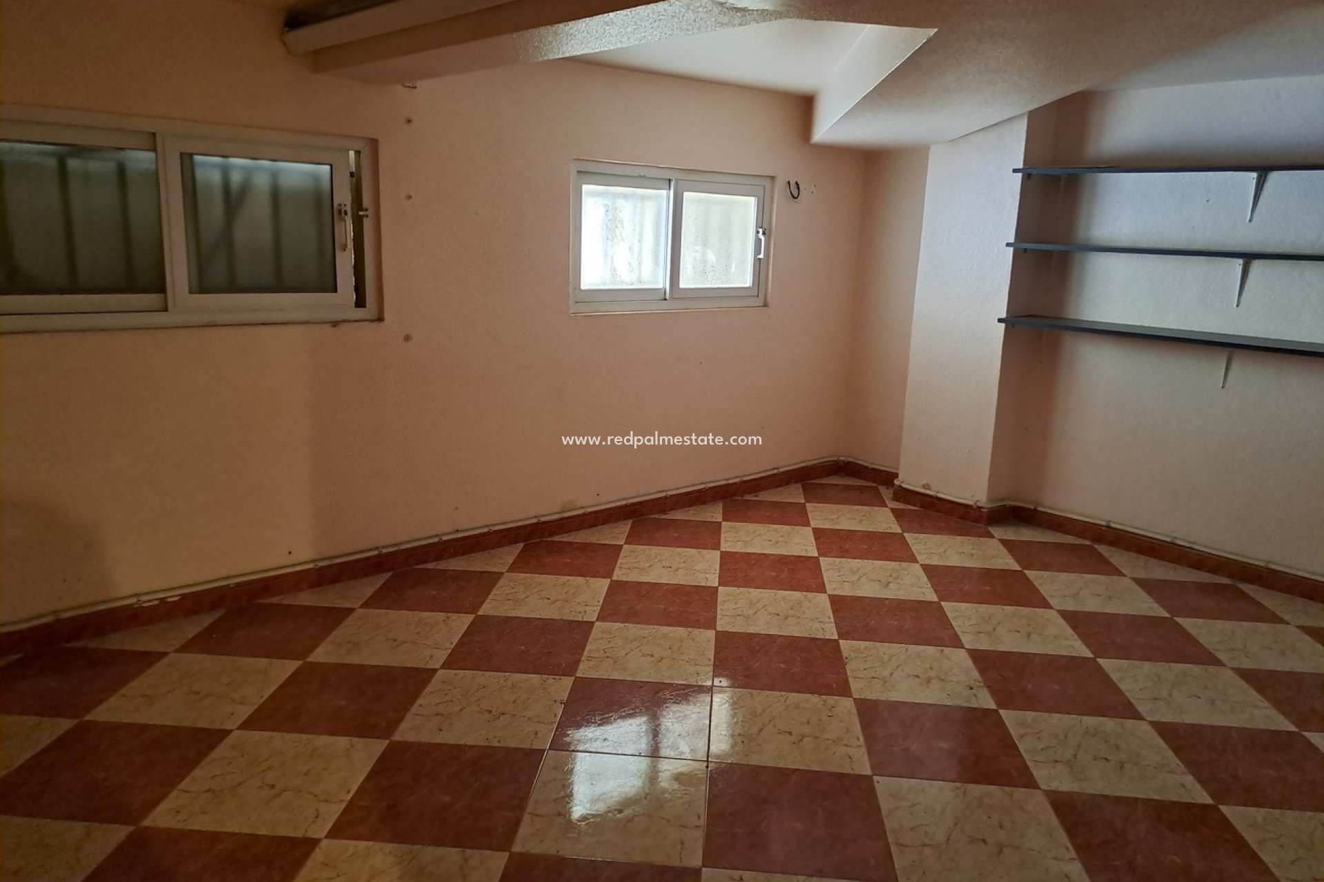 Resale - Business -
Torrevieja - La Mata