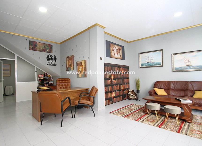 Resale - Business -
Torrevieja - Las Piscinas Naturales