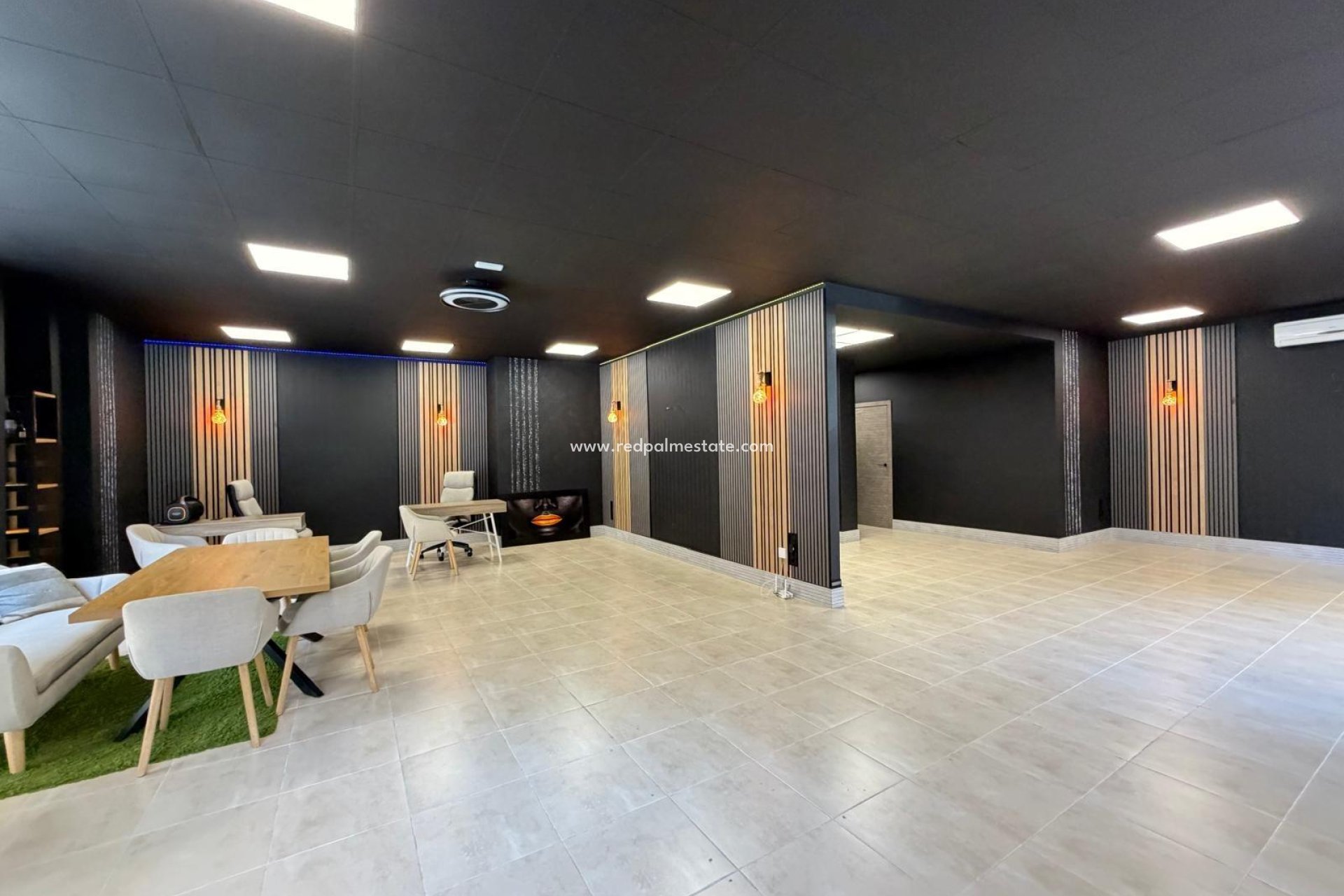 Resale - Business -
Torrevieja - Playa de los Locos
