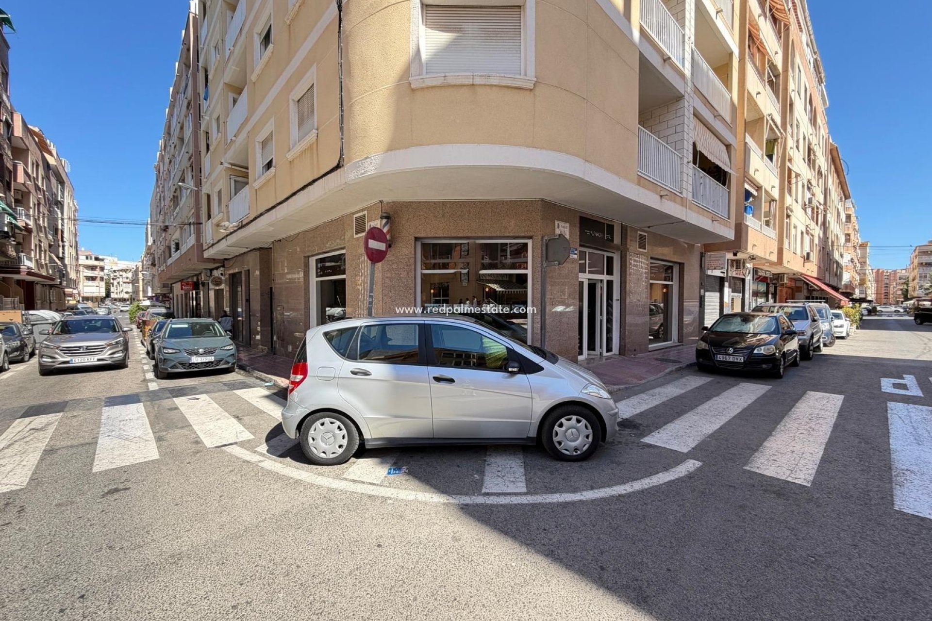 Resale - Business -
Torrevieja - Playa de los Locos