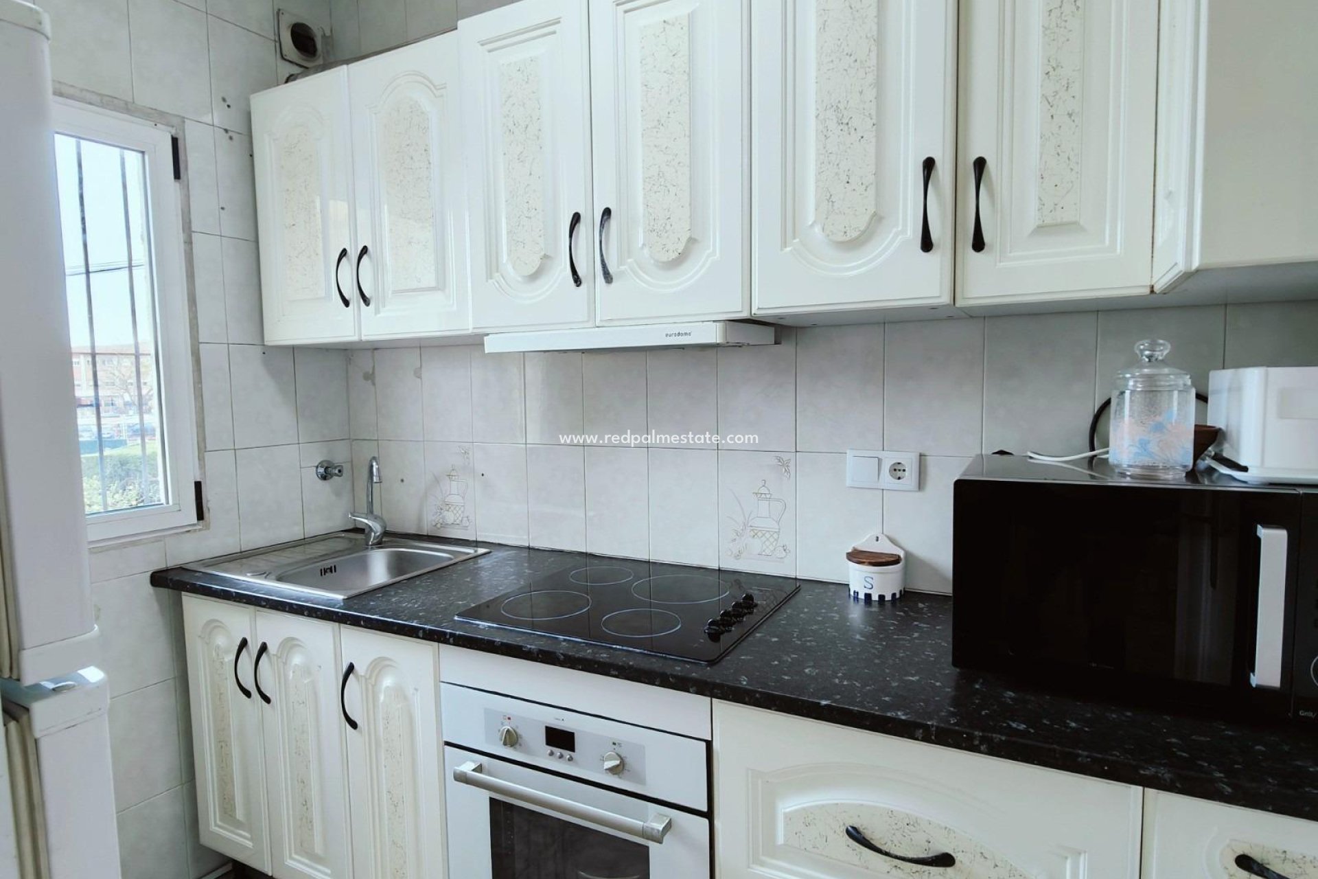 Resale - Business -
Torrevieja - Playa del Cura