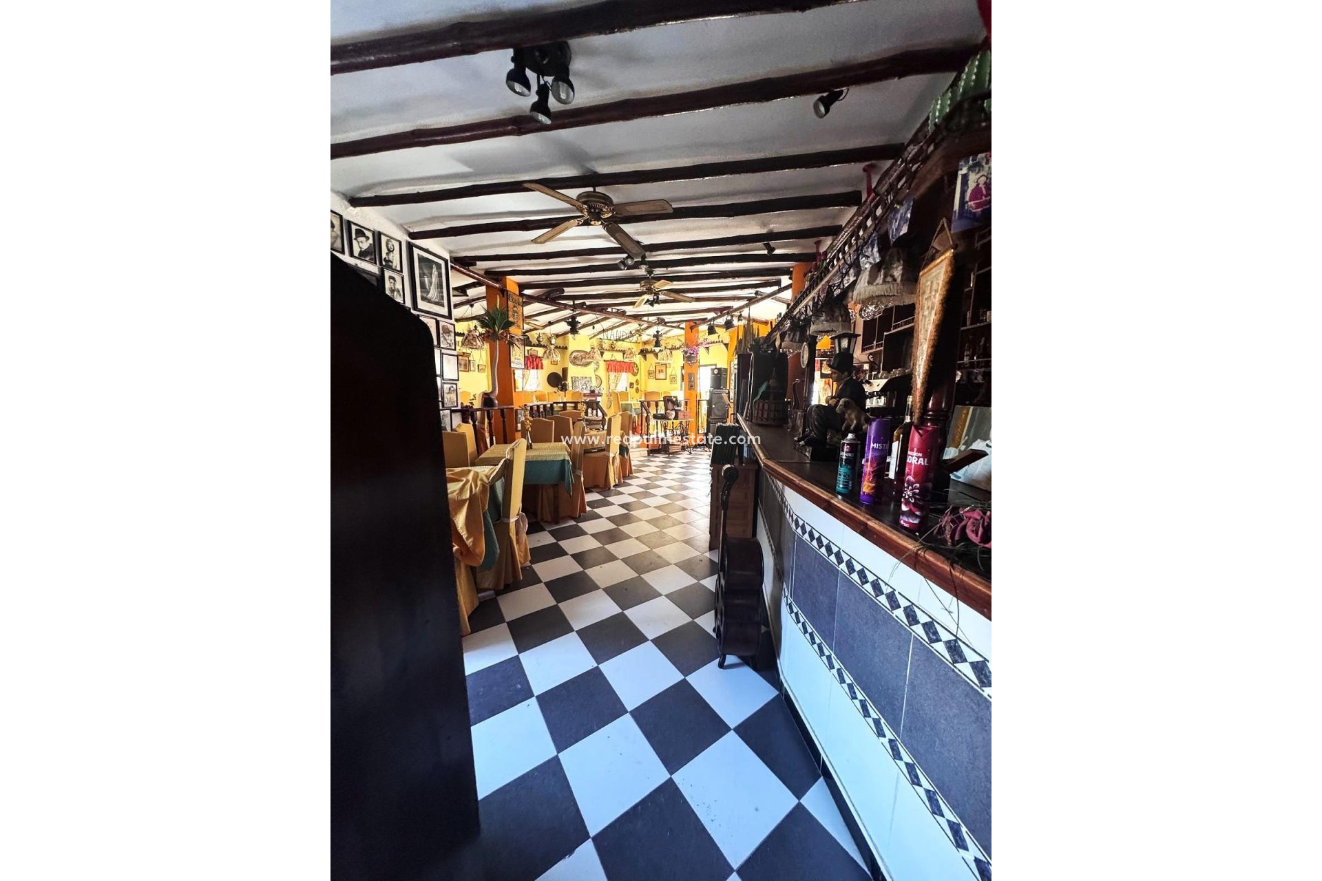 Resale - Business -
Torrevieja - Playa del Cura