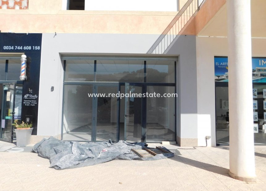 Resale - Commercial -
Lo Crispin