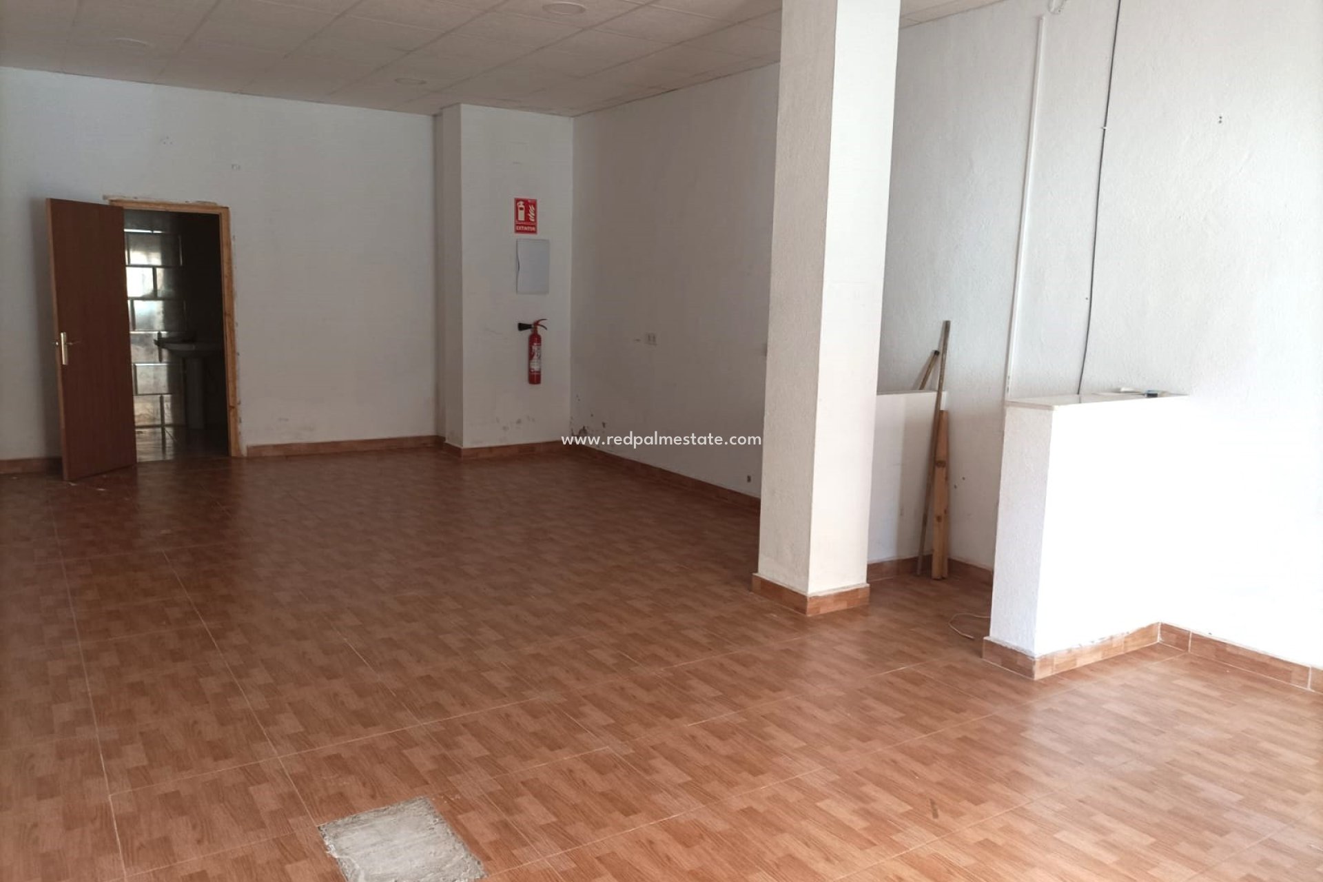Resale - - COMMERCIAL PREMISES -
Torrevieja - Torrevieja Centro