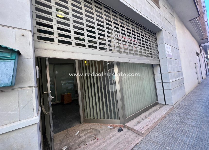 Resale - Commercial Unit -
Beniel - CENTRO