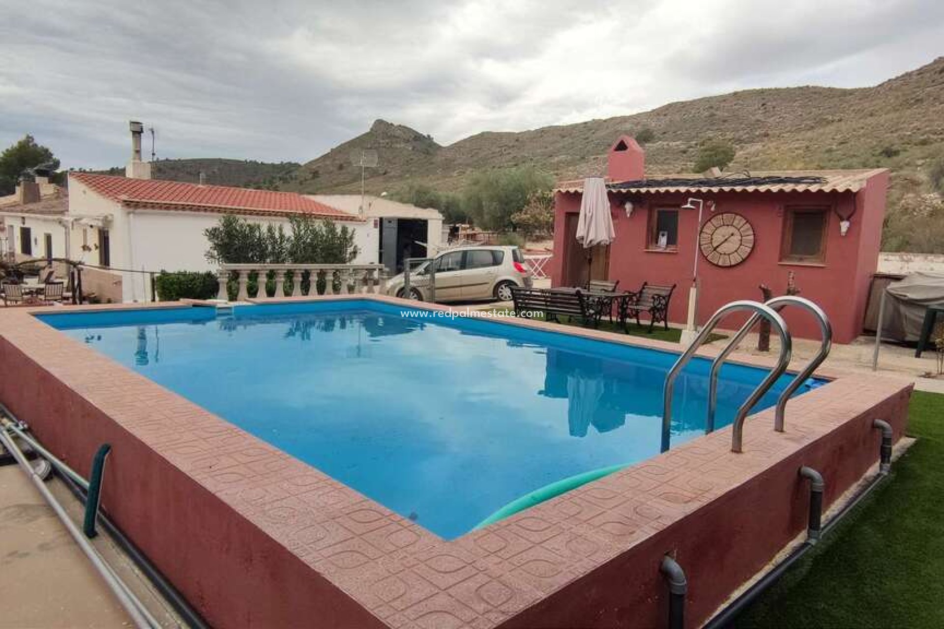 Resale - Country House -
Yecla