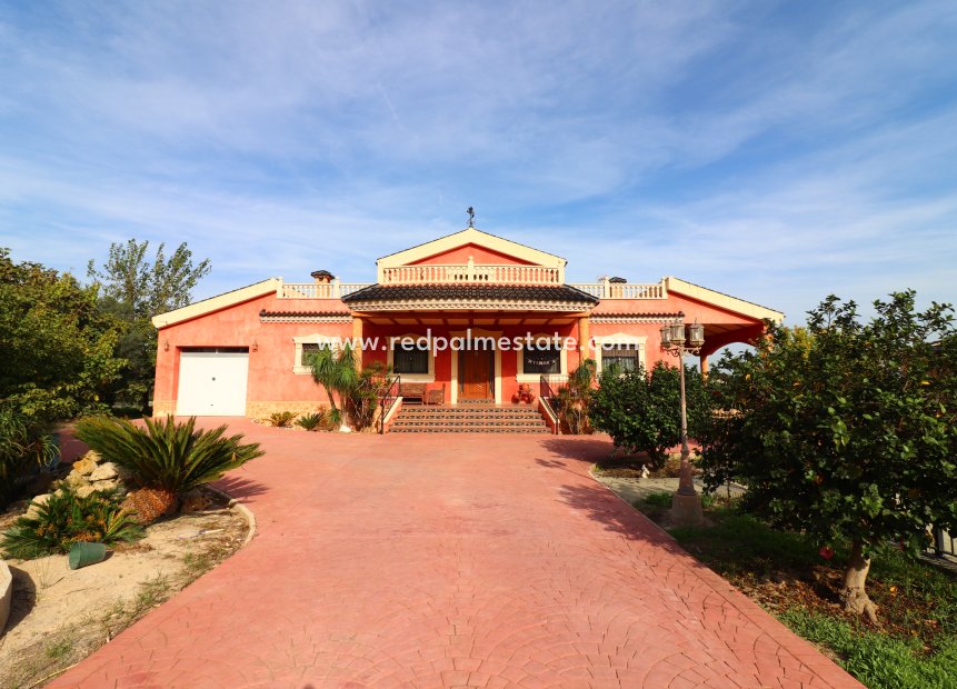 Resale - Country Property -
Orihuela