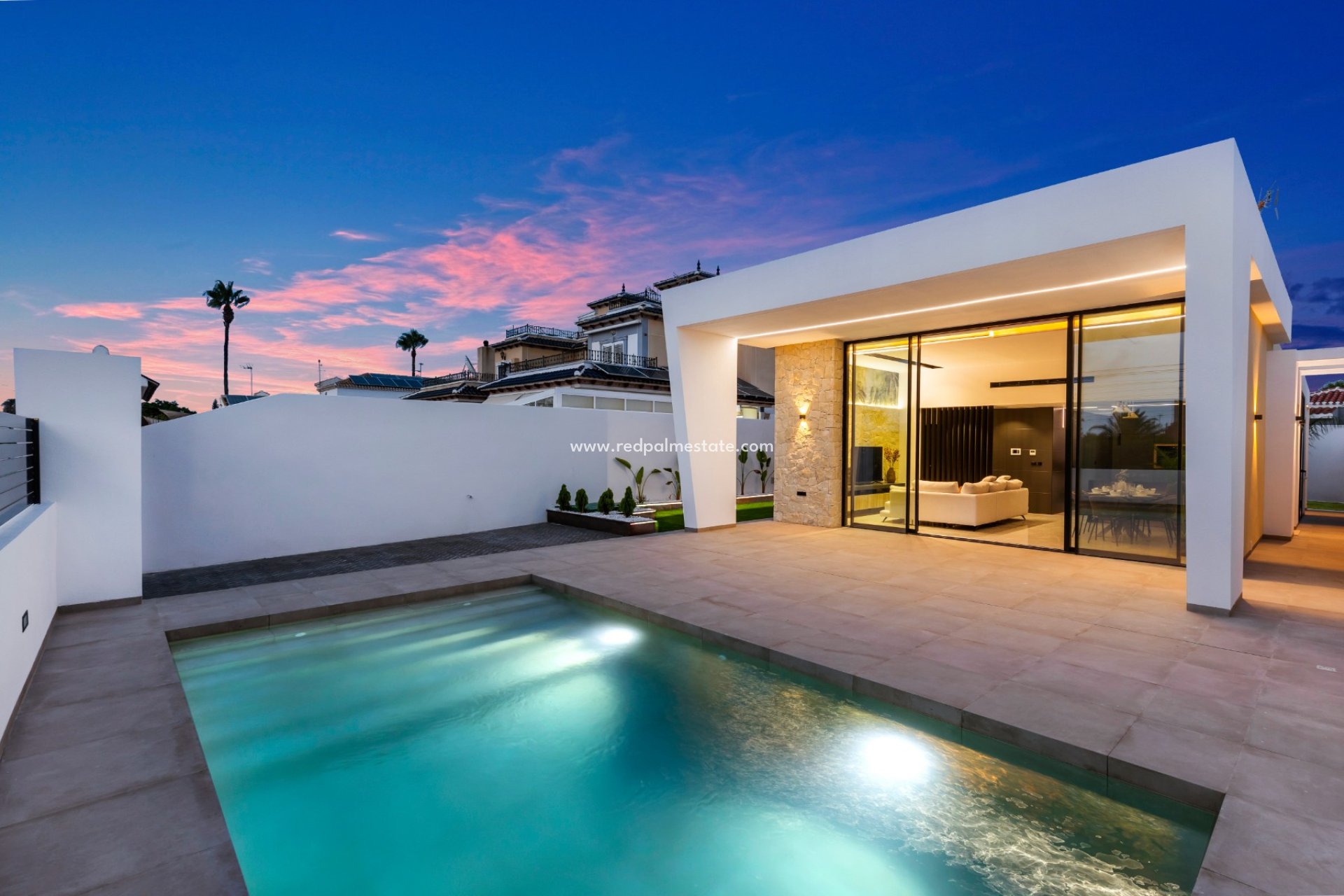 Resale - Detached House / Villa -
Torrevieja - La Siesta - El Salado - Torreta