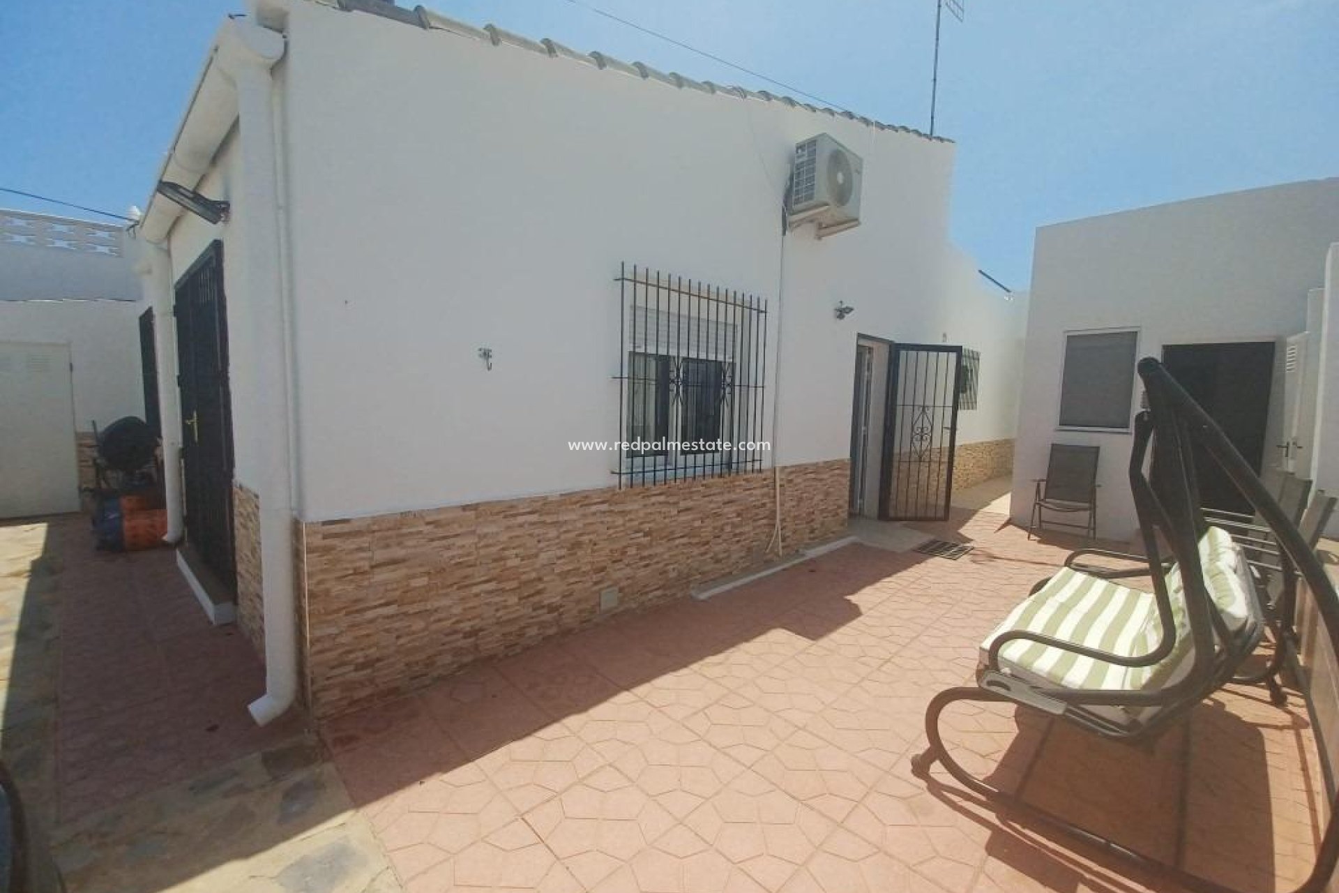 Resale - Detached -
Orihuela Costa - Montezenia