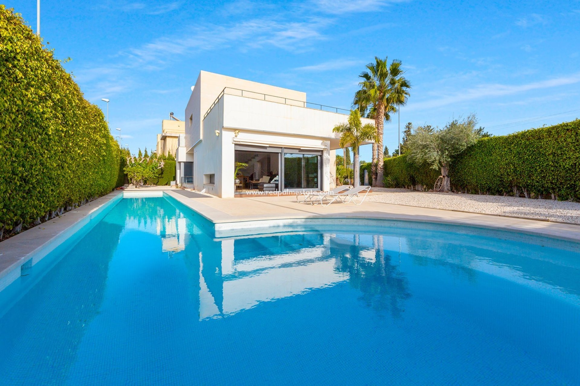 Resale - Detached Villa -
Alicante - Costa Blanca