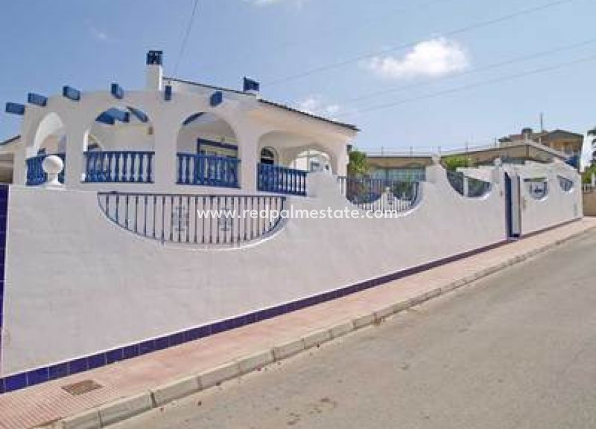 Resale - Detached Villa -
Ciudad quesada - Costa Blanca