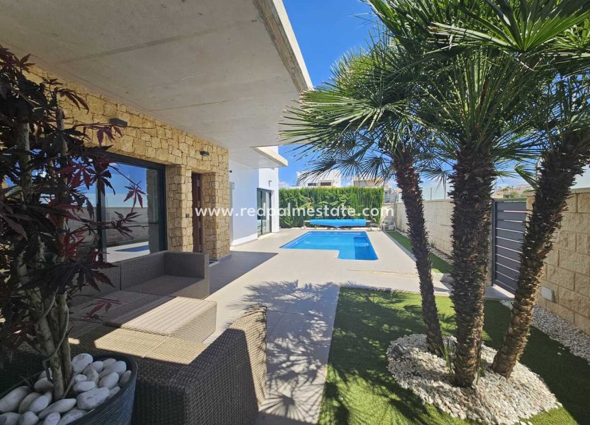 Resale - Detached Villa -
Ciudad quesada - Costa Blanca