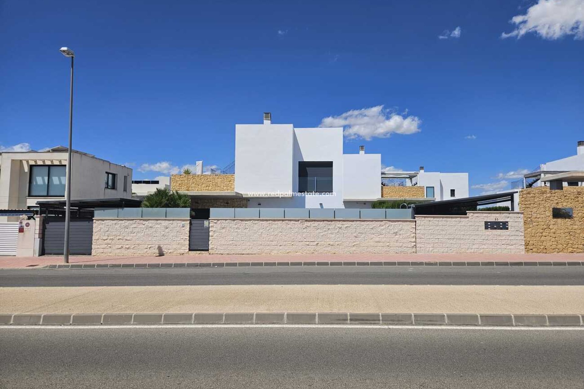 Resale - Detached Villa -
Ciudad quesada - Costa Blanca