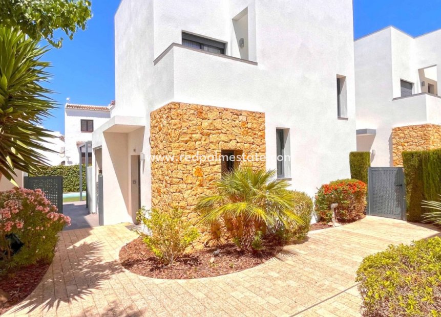 Resale - Detached Villa -
Ciudad Quesada