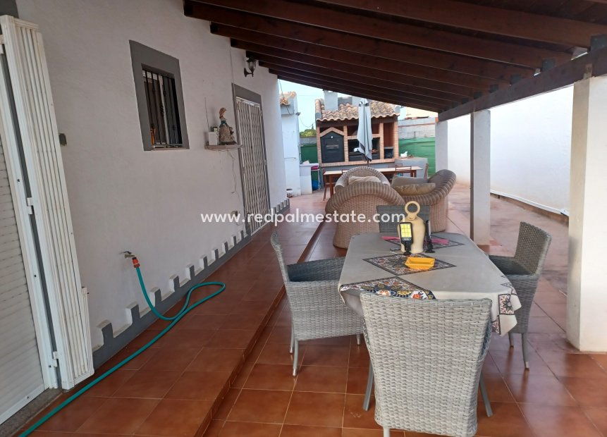 Resale - Detached Villa -
cuevas de marin - Inland