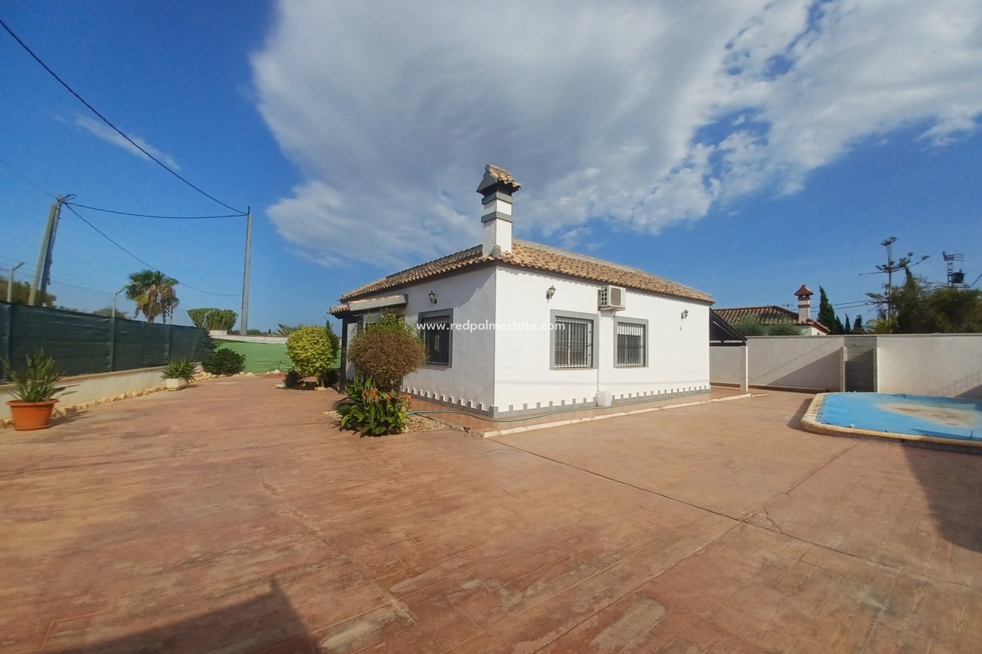 Resale - Detached Villa -
cuevas de marin - Inland