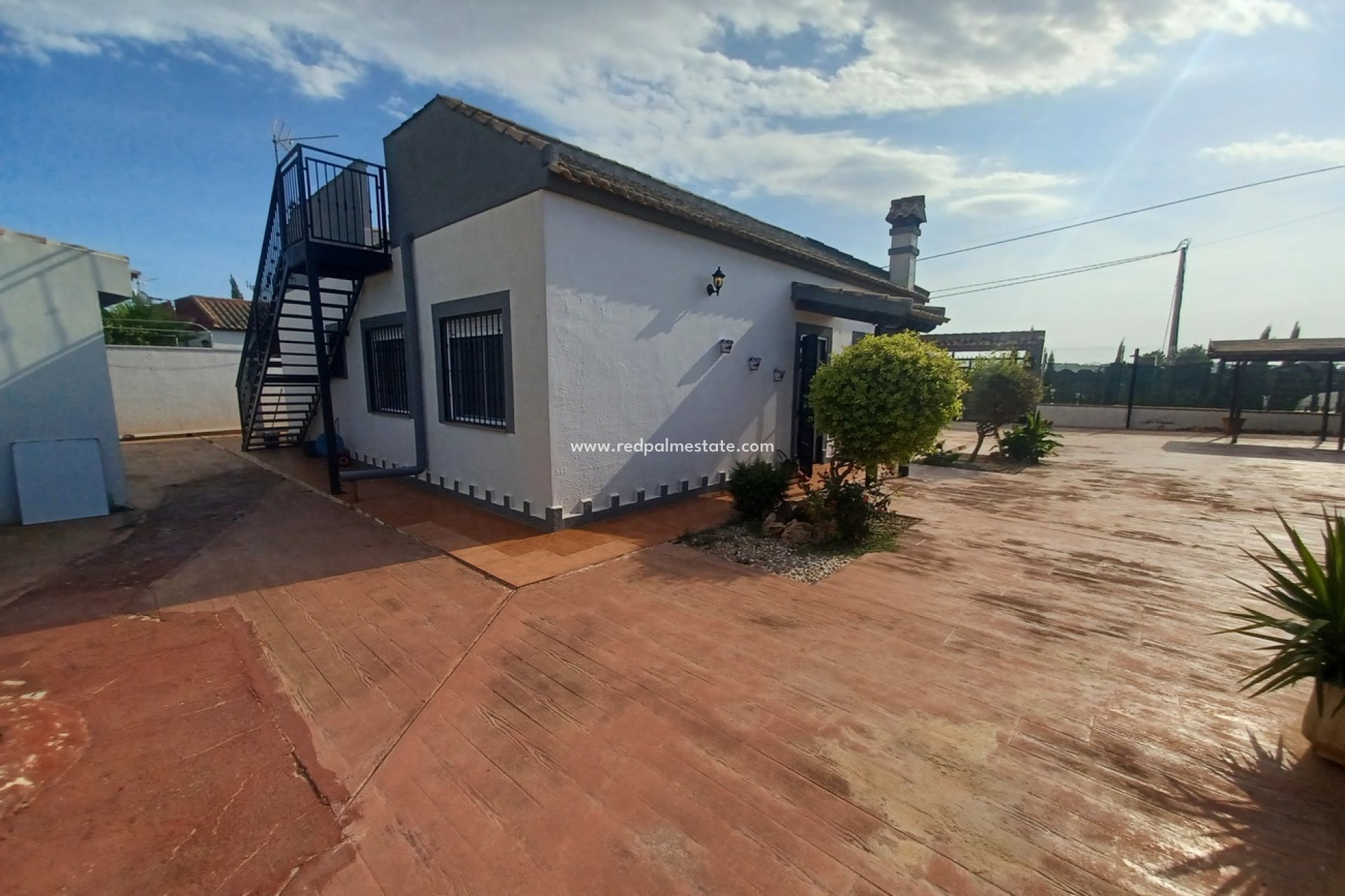 Resale - Detached Villa -
cuevas de marin - Inland