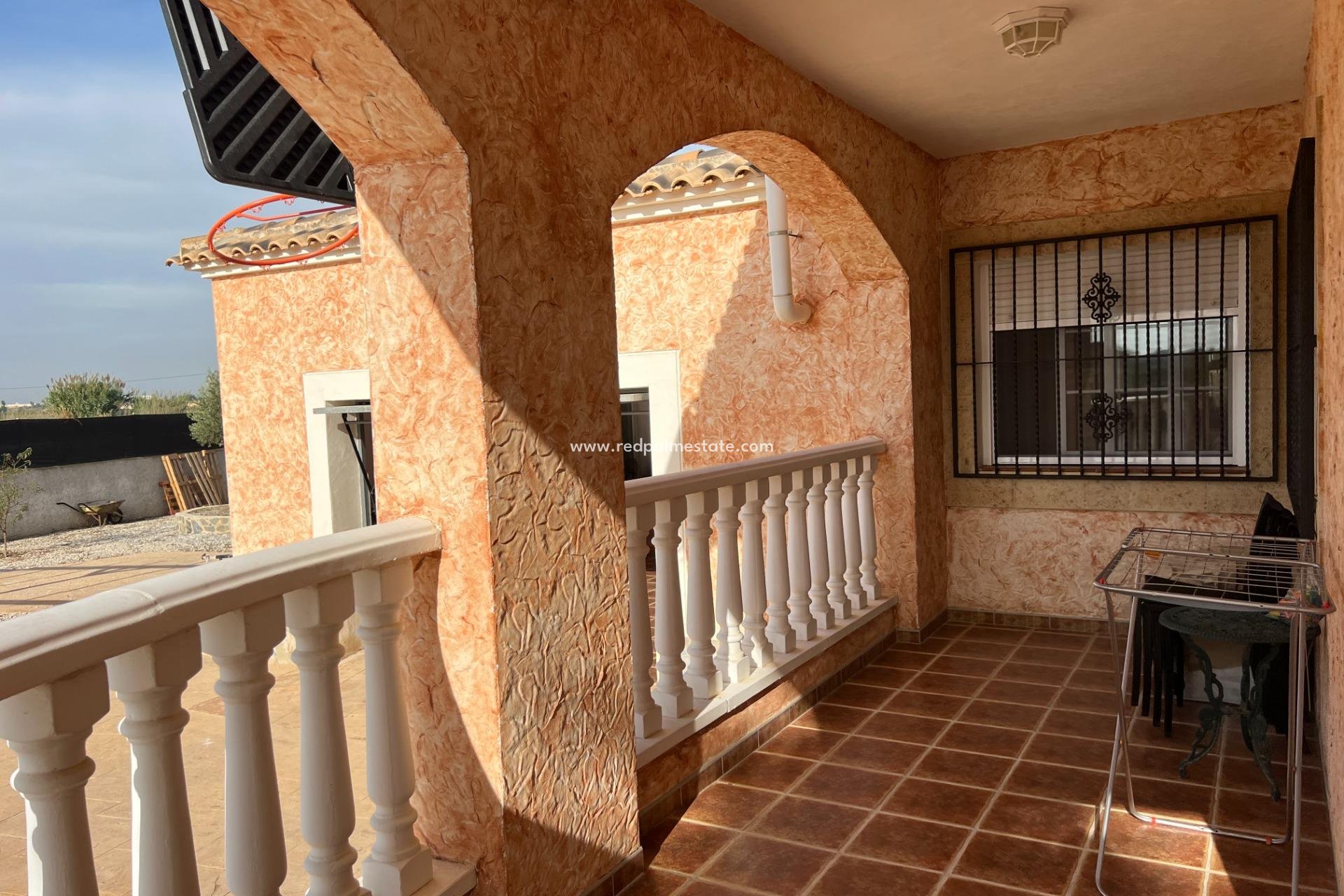 Resale - Detached Villa -
Dolores - Cmno. Escorredor