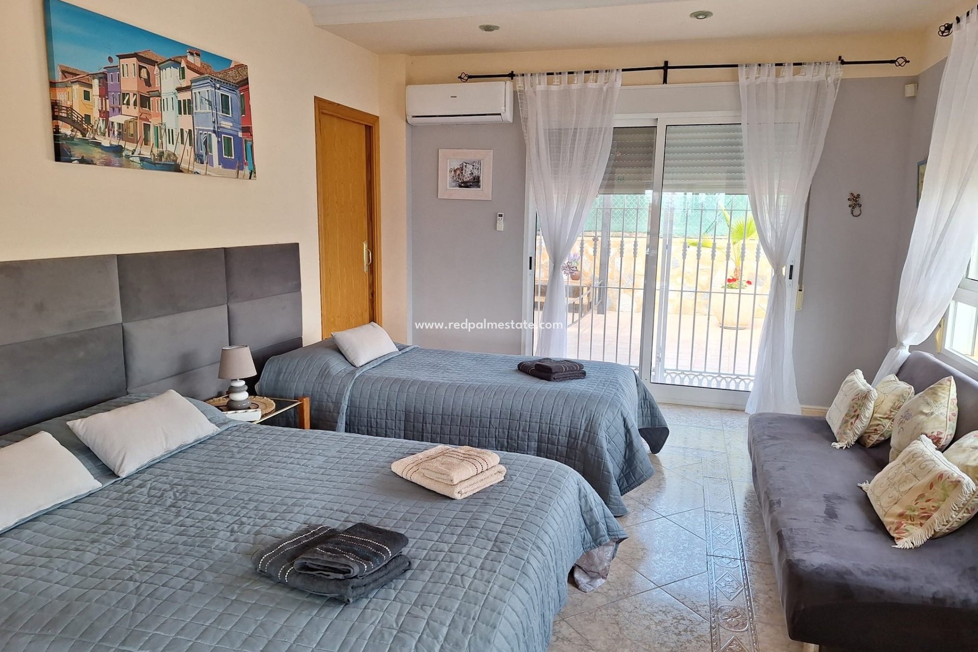 Resale - Detached Villa -
El Campello - Costa Blanca