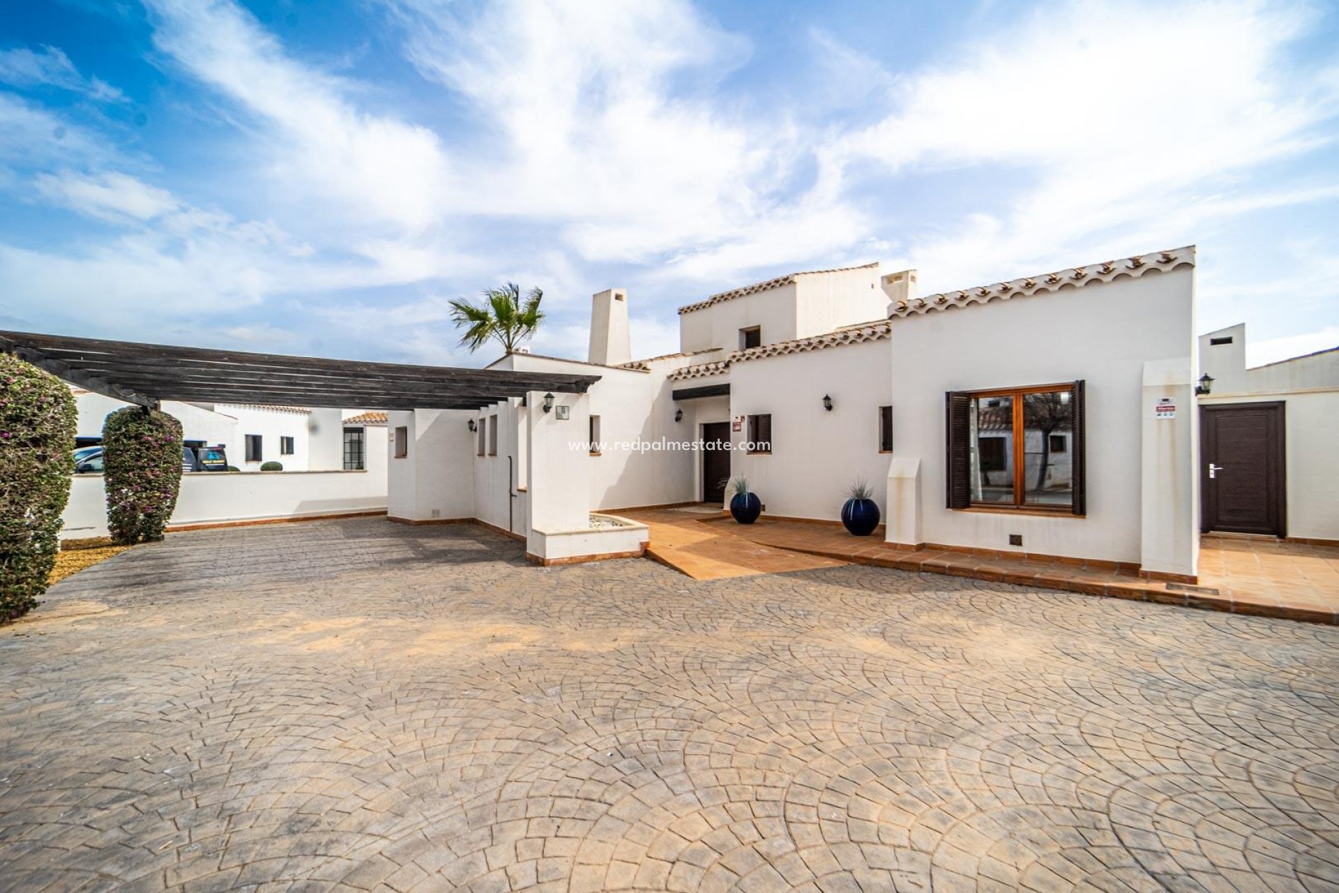 Resale - Detached Villa -
El Valle Golf Resort - Inland