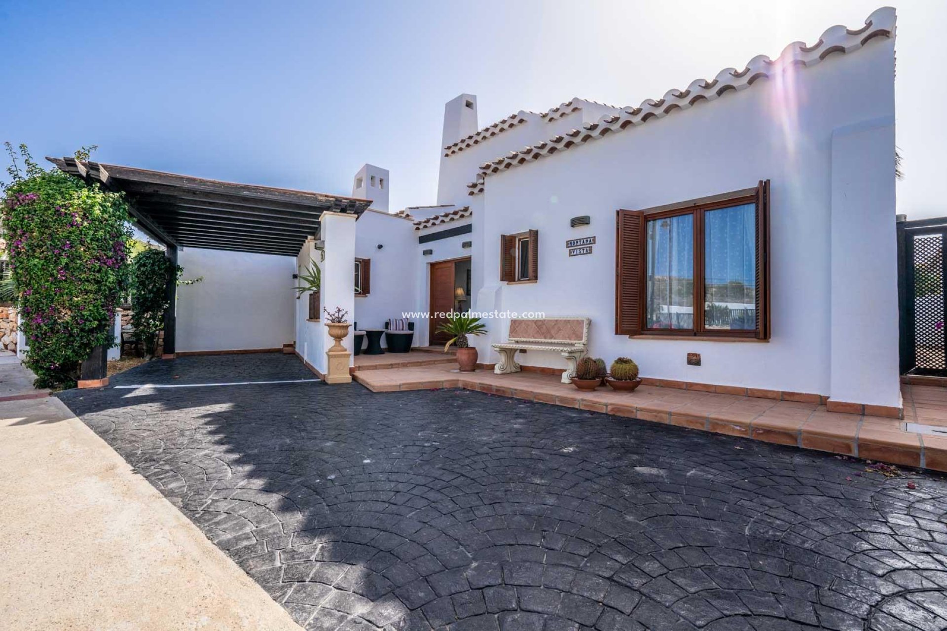 Resale - Detached Villa -
El Valle Golf Resort - Inland