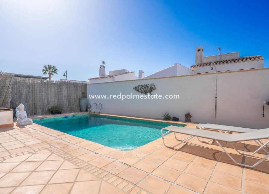 Resale - Detached Villa -
El Valle Golf Resort - Inland