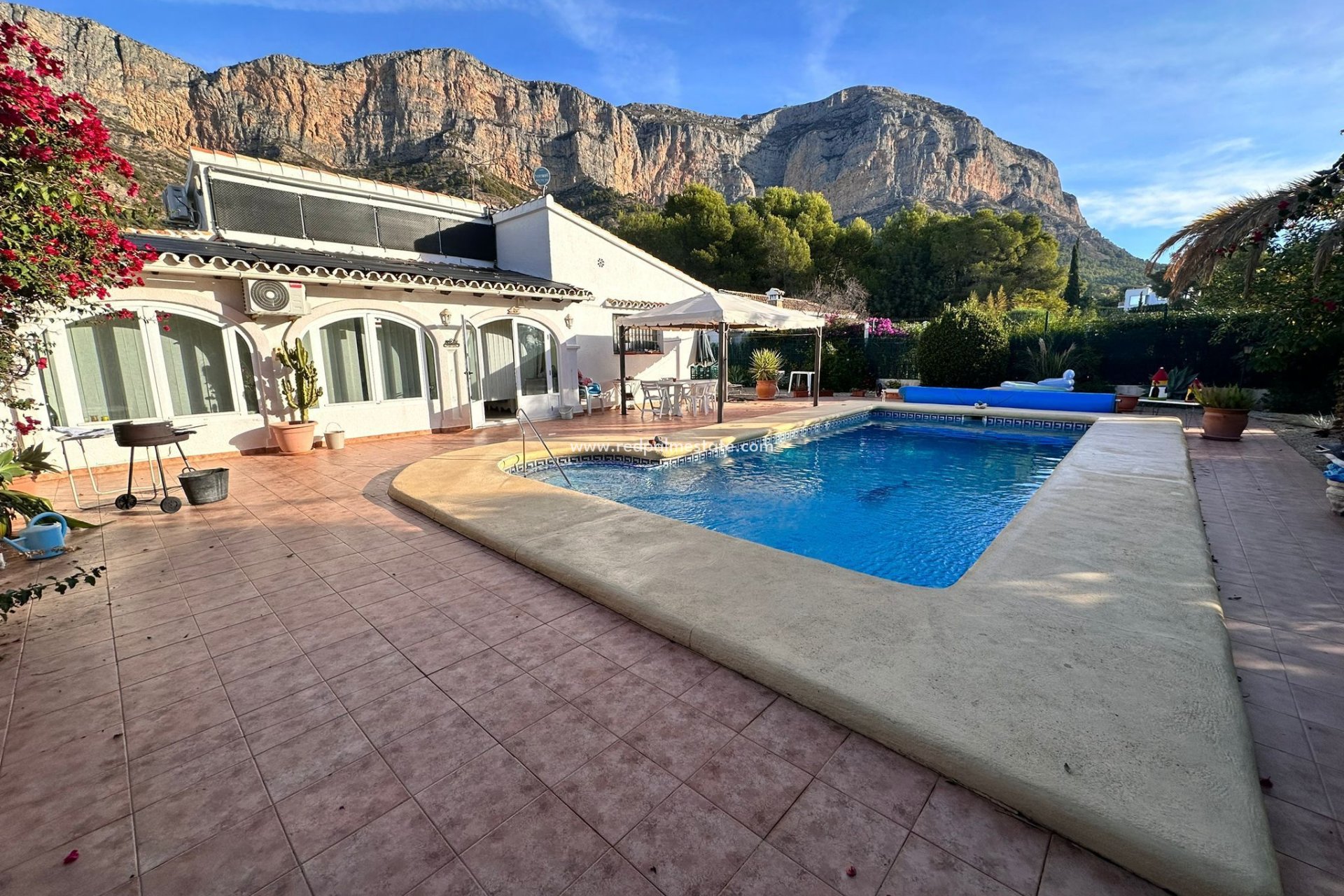 Resale - Detached Villa -
Jávea - Costa Blanca