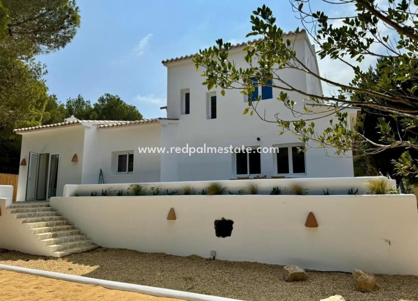 Resale - Detached Villa -
Jávea - Costa Blanca