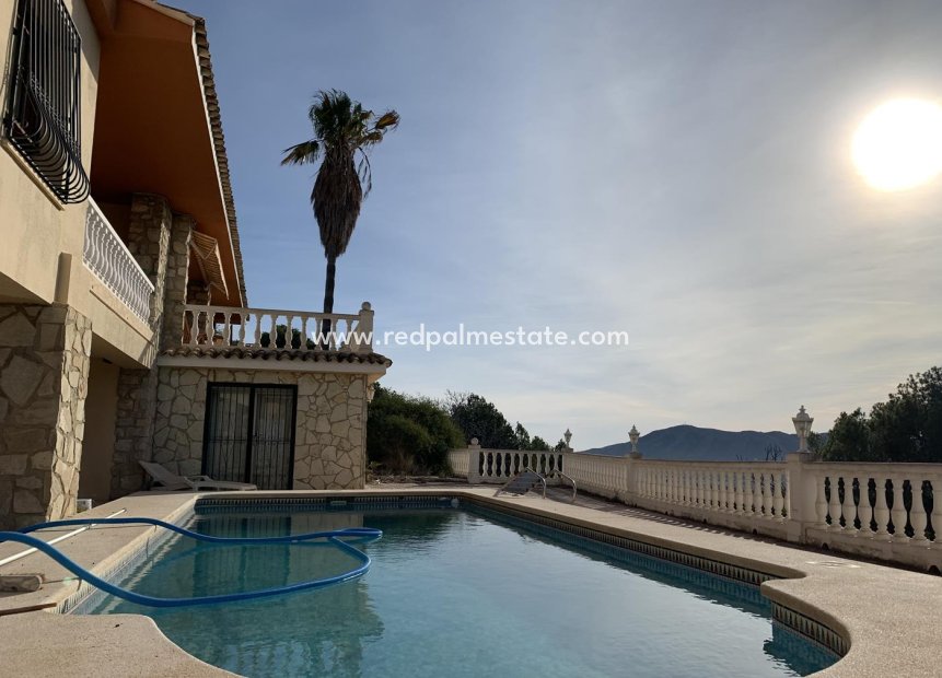 Resale - Detached Villa -
La Nucía - Costa Blanca