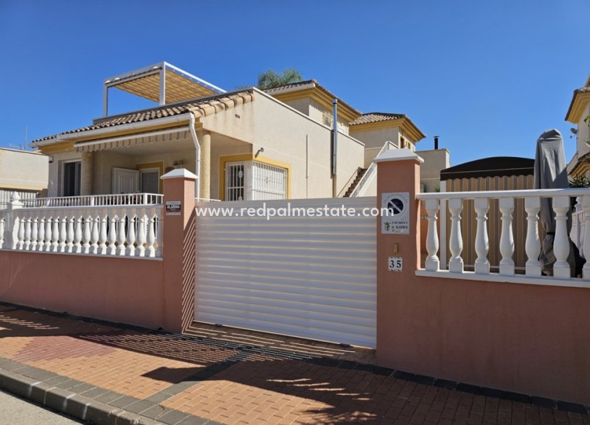 Resale - Detached Villa -
Lo Crispin