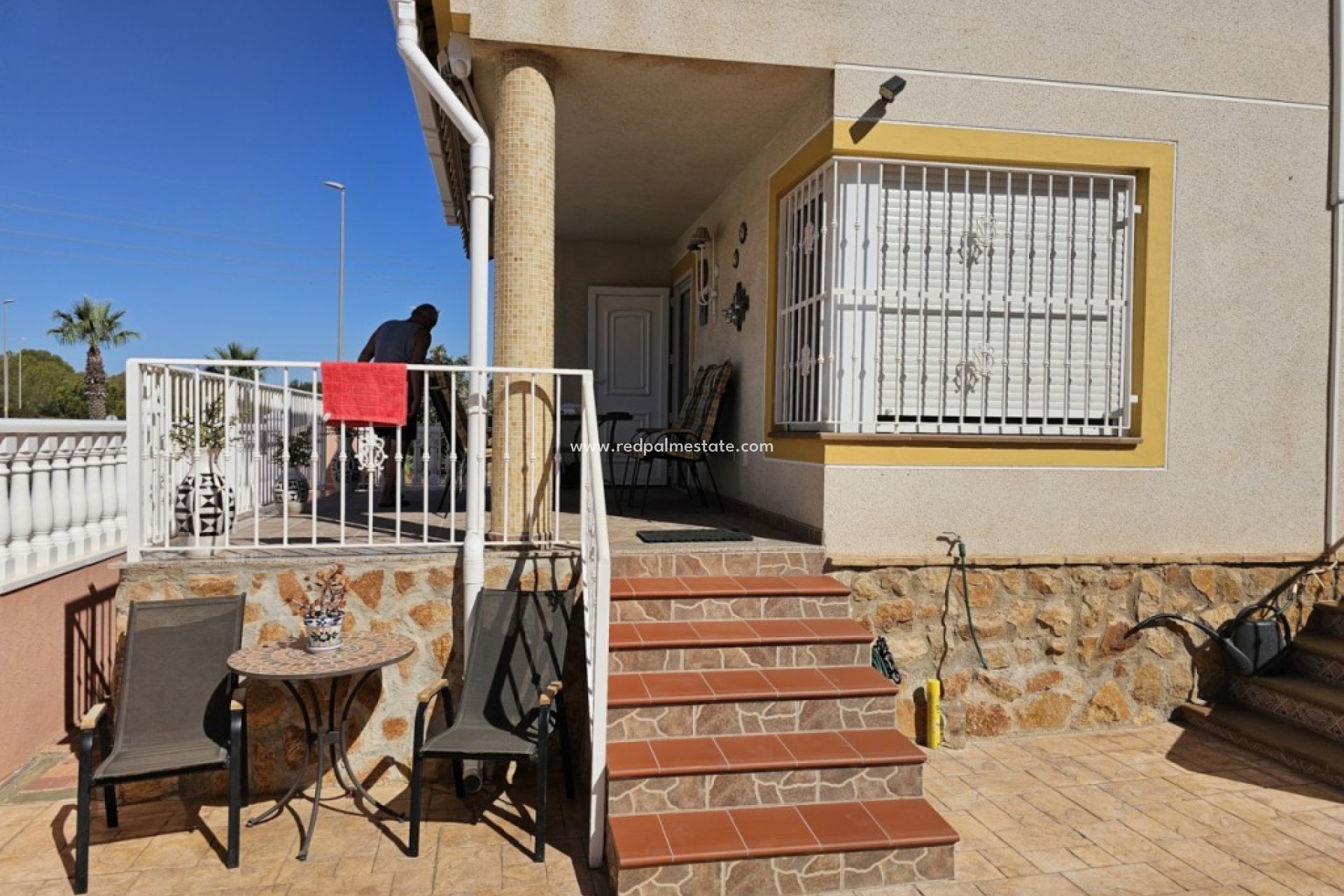 Resale - Detached Villa -
Lo Crispin