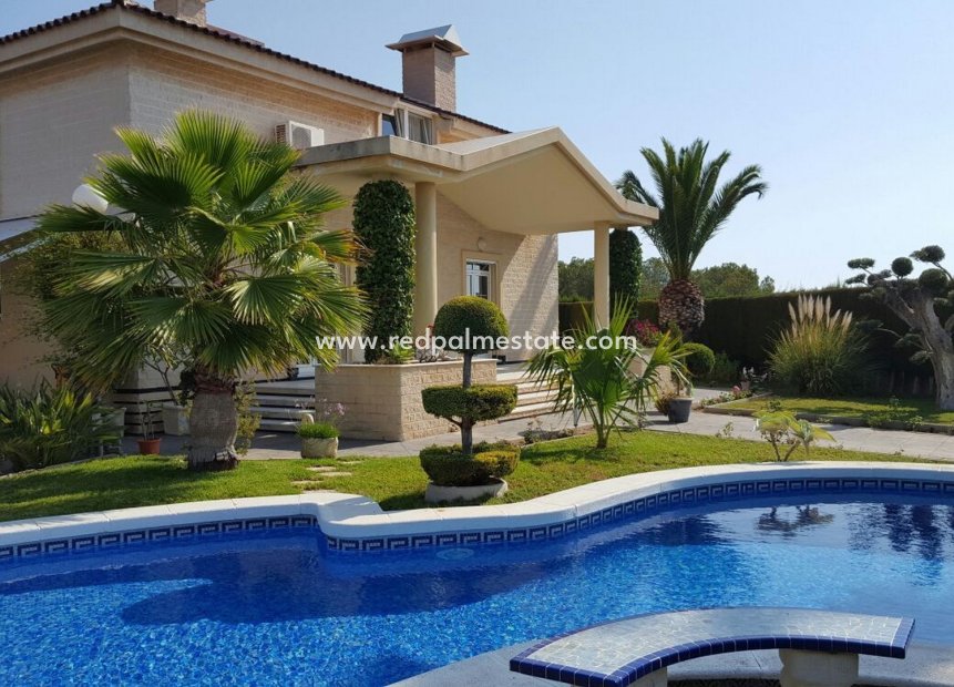 Resale - Detached Villa -
Mil Palmeras - Costa Blanca