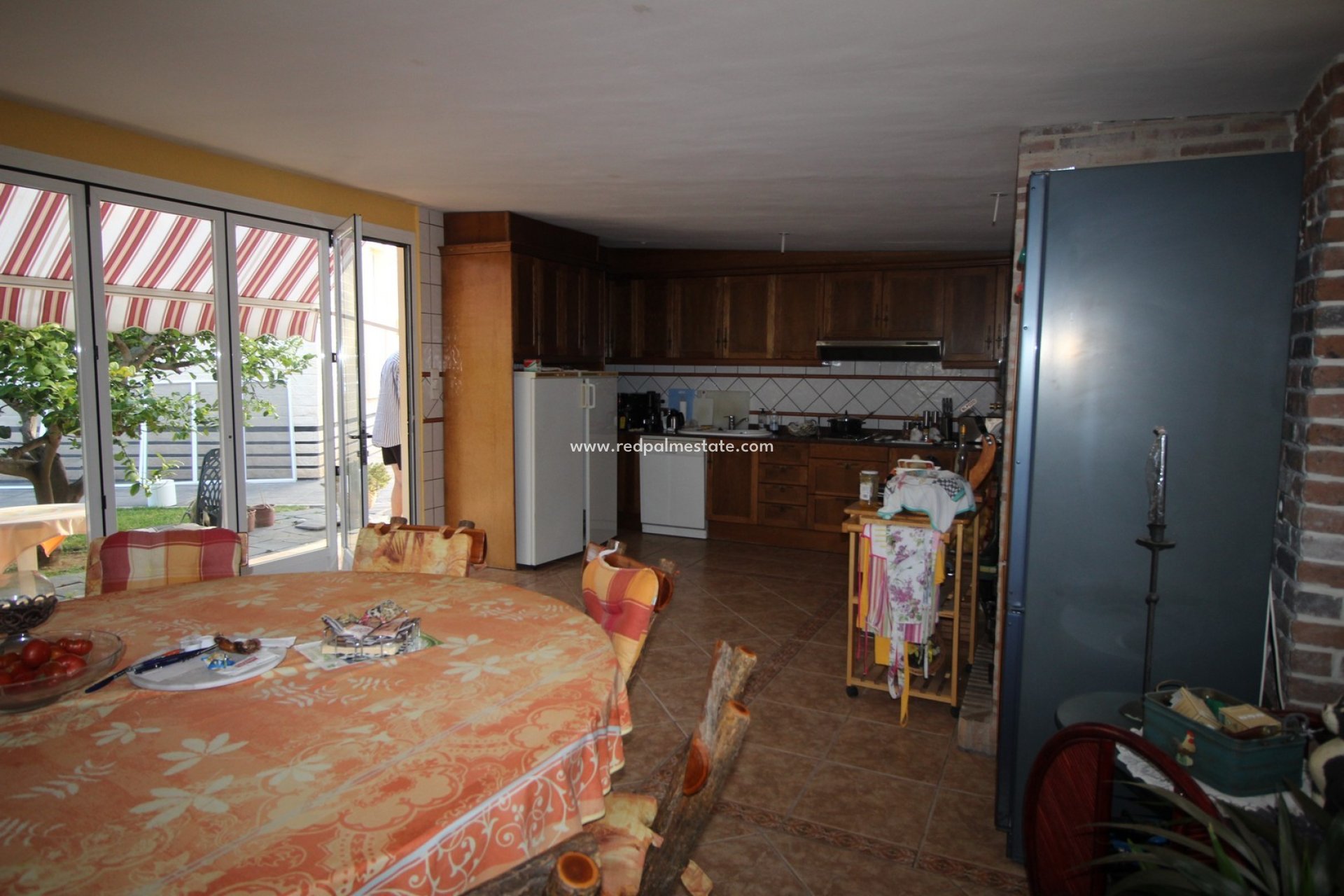 Resale - Detached Villa -
Mil Palmeras - Costa Blanca