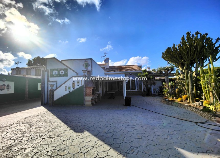 Resale - Detached Villa -
Orihuela Costa - Campoamor