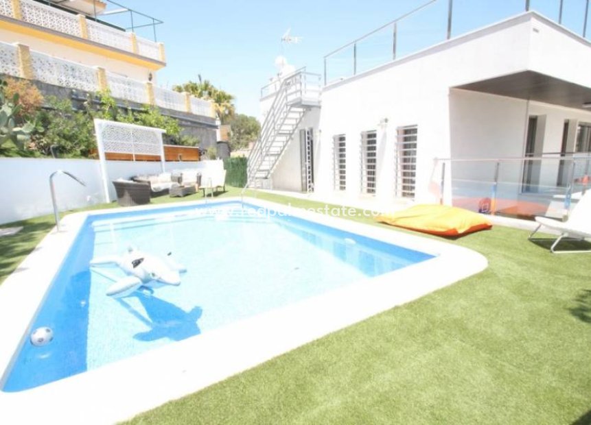 Resale - Detached Villa -
Orihuela Costa - Campoamor