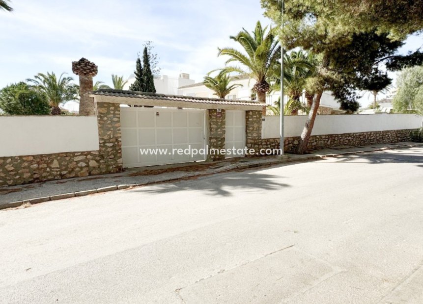 Resale - Detached Villa -
Orihuela Costa - Costa Blanca