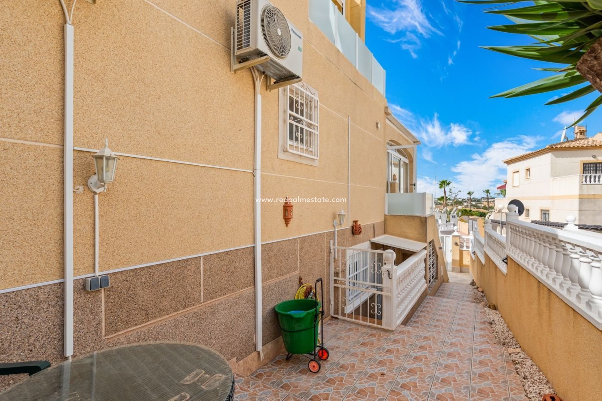 Resale - Detached Villa -
Orihuela Costa - Costa Blanca