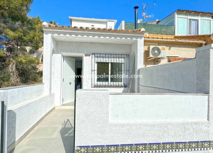 Resale - Detached Villa -
Orihuela Costa - Costa Blanca