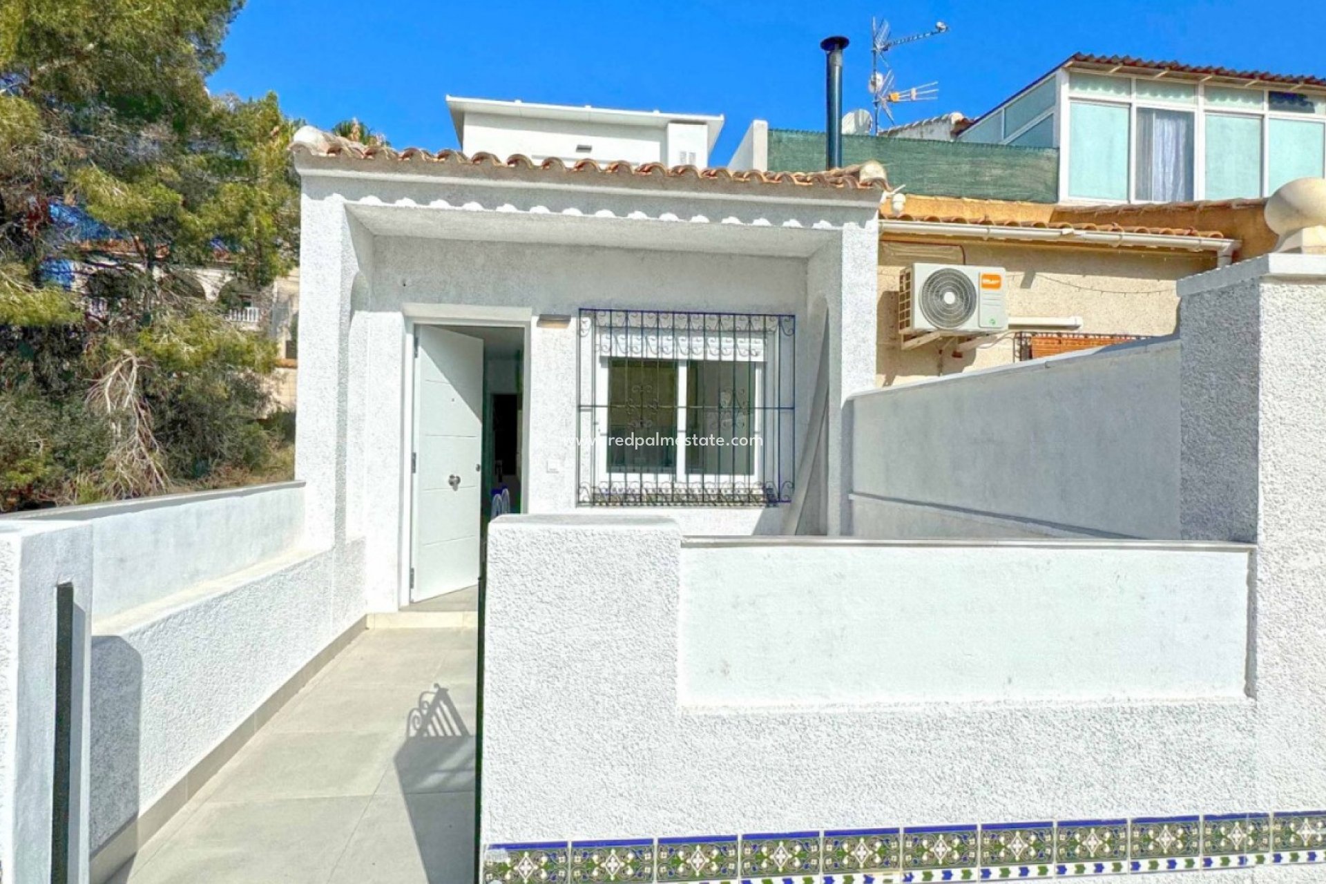 Resale - Detached Villa -
Orihuela Costa - Costa Blanca