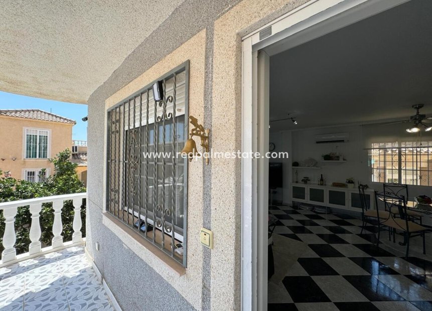 Resale - Detached Villa -
Orihuela Costa - Costa Blanca