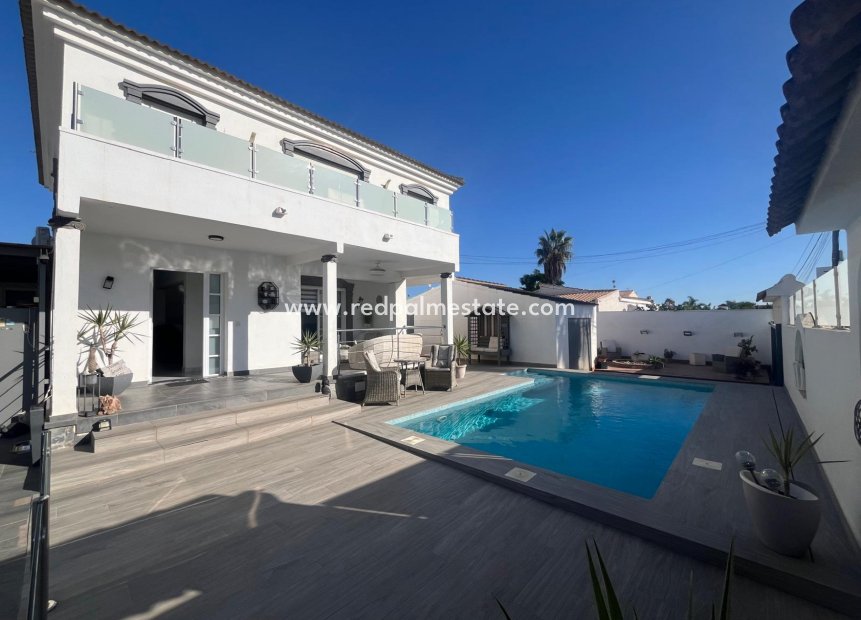 Resale - Detached Villa -
Orihuela Costa - Costa Blanca