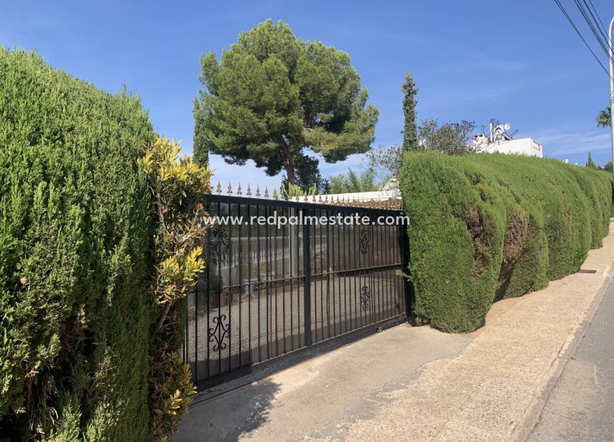 Resale - Detached Villa -
Orihuela Costa - Costa Blanca