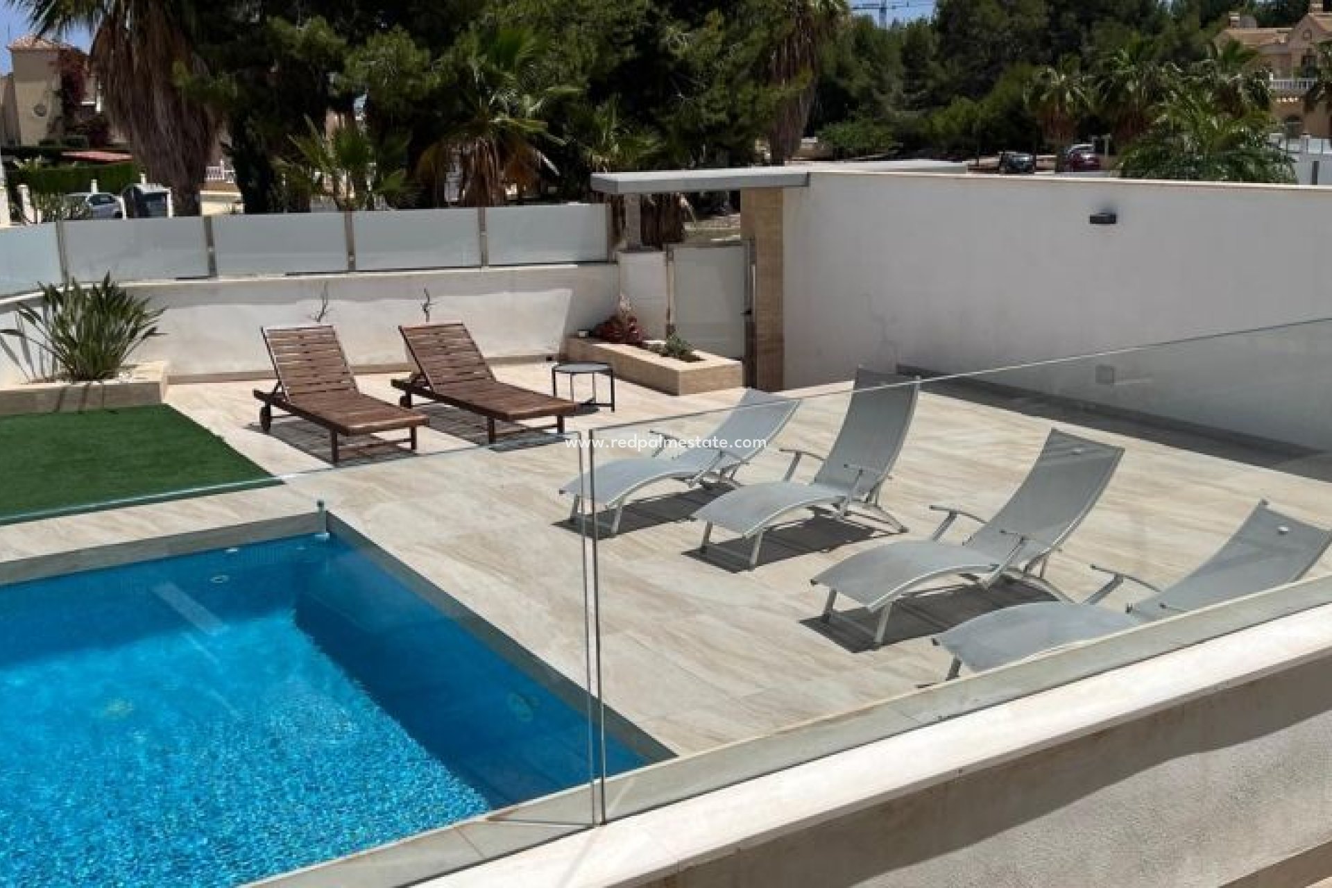 Resale - Detached Villa -
Orihuela Costa - Costa Blanca