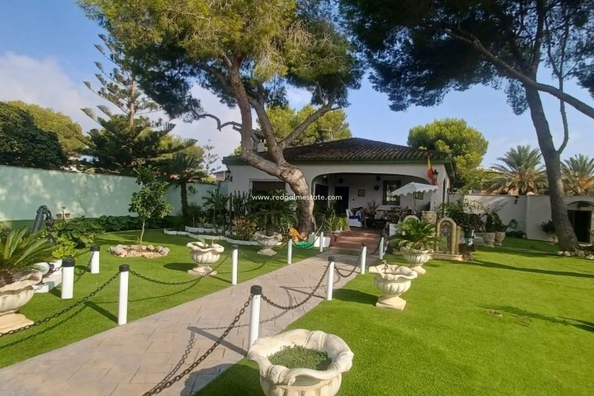 Resale - Detached Villa -
Orihuela Costa - Costa Blanca