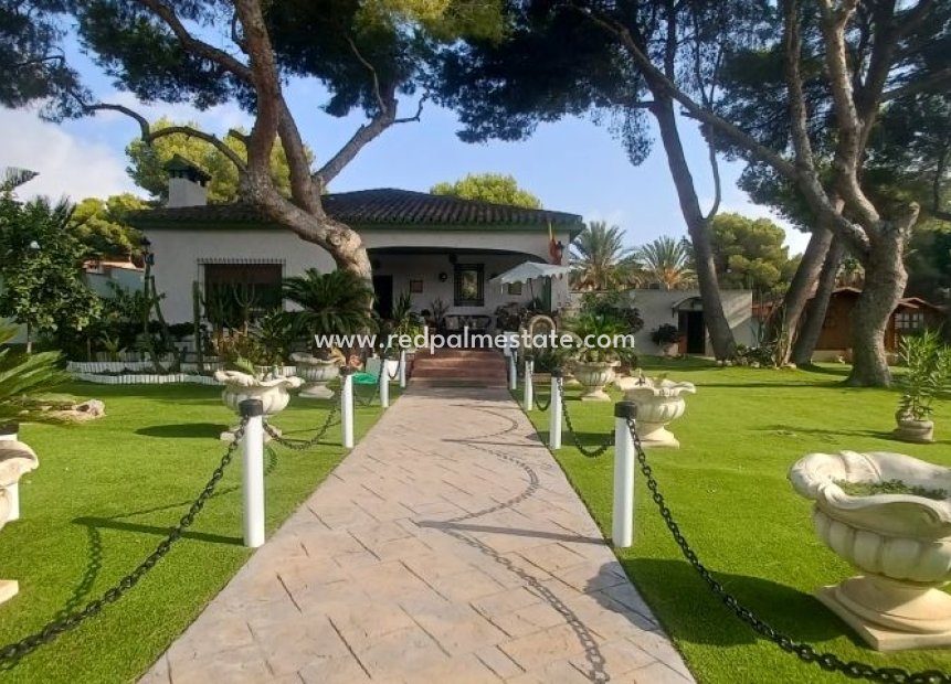 Resale - Detached Villa -
Orihuela Costa - Costa Blanca