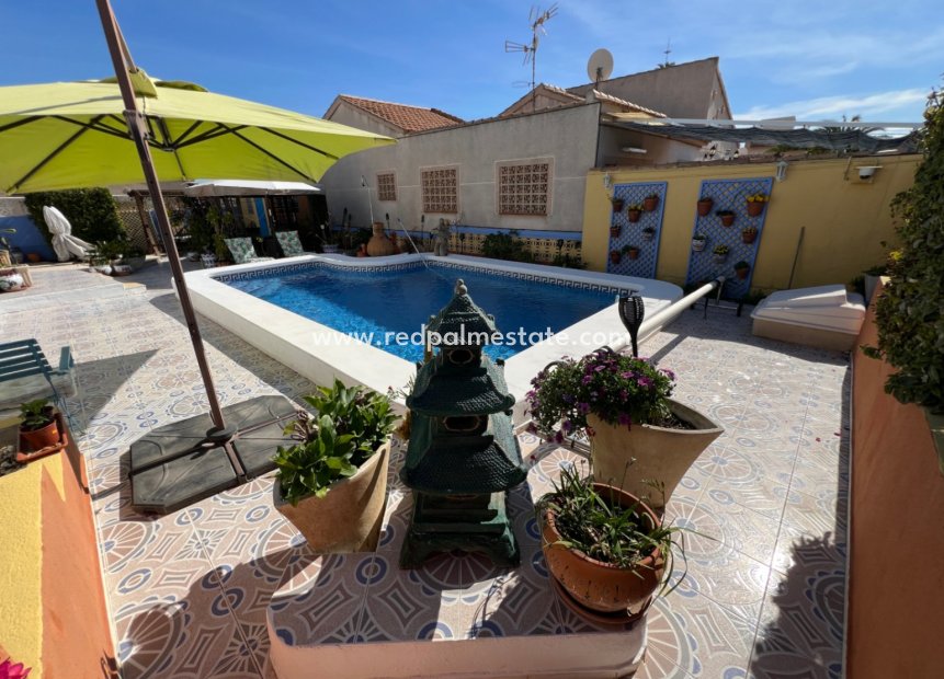 Resale - Detached Villa -
Orihuela Costa - Costa Blanca