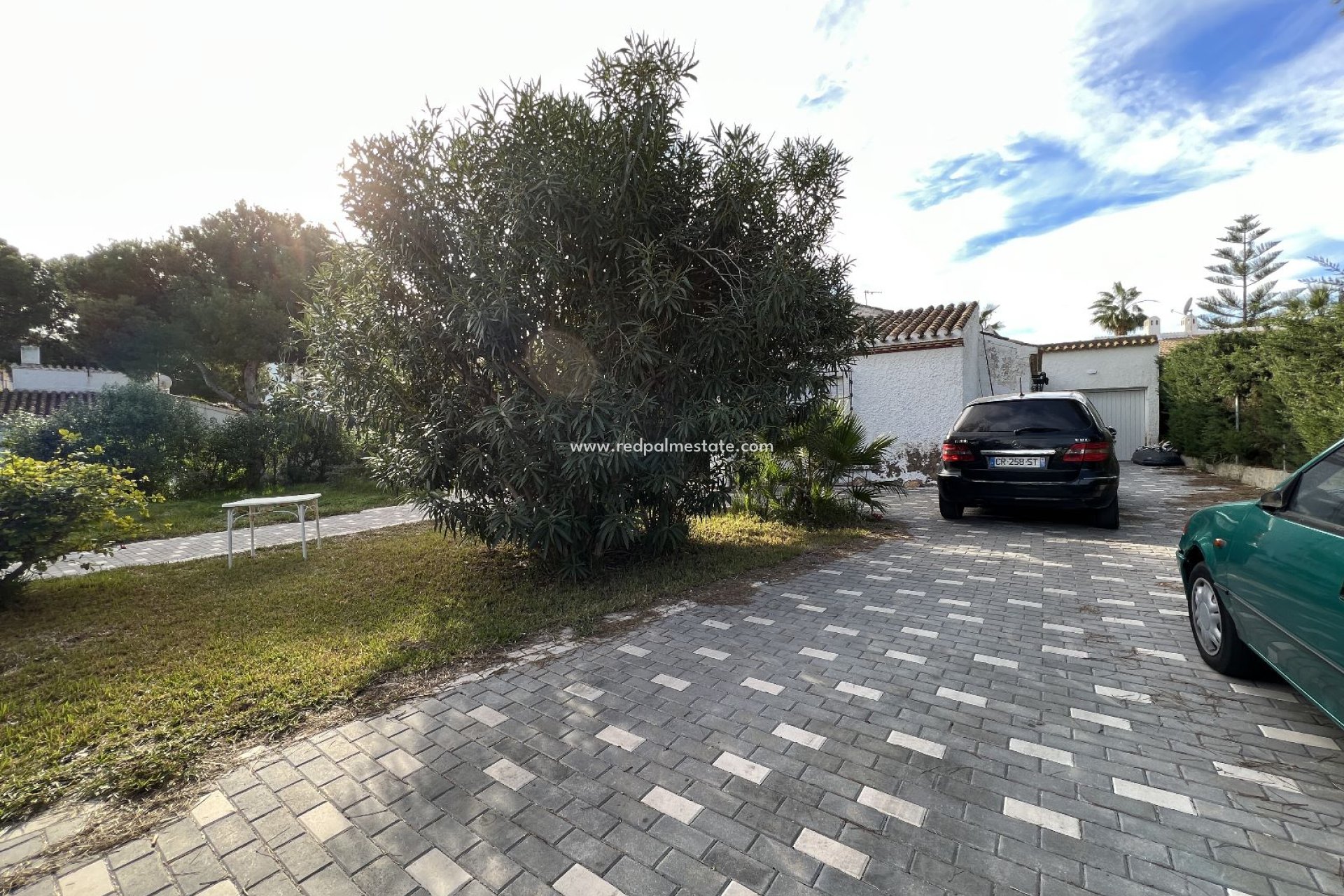 Resale - Detached Villa -
Orihuela Costa - Costa Blanca