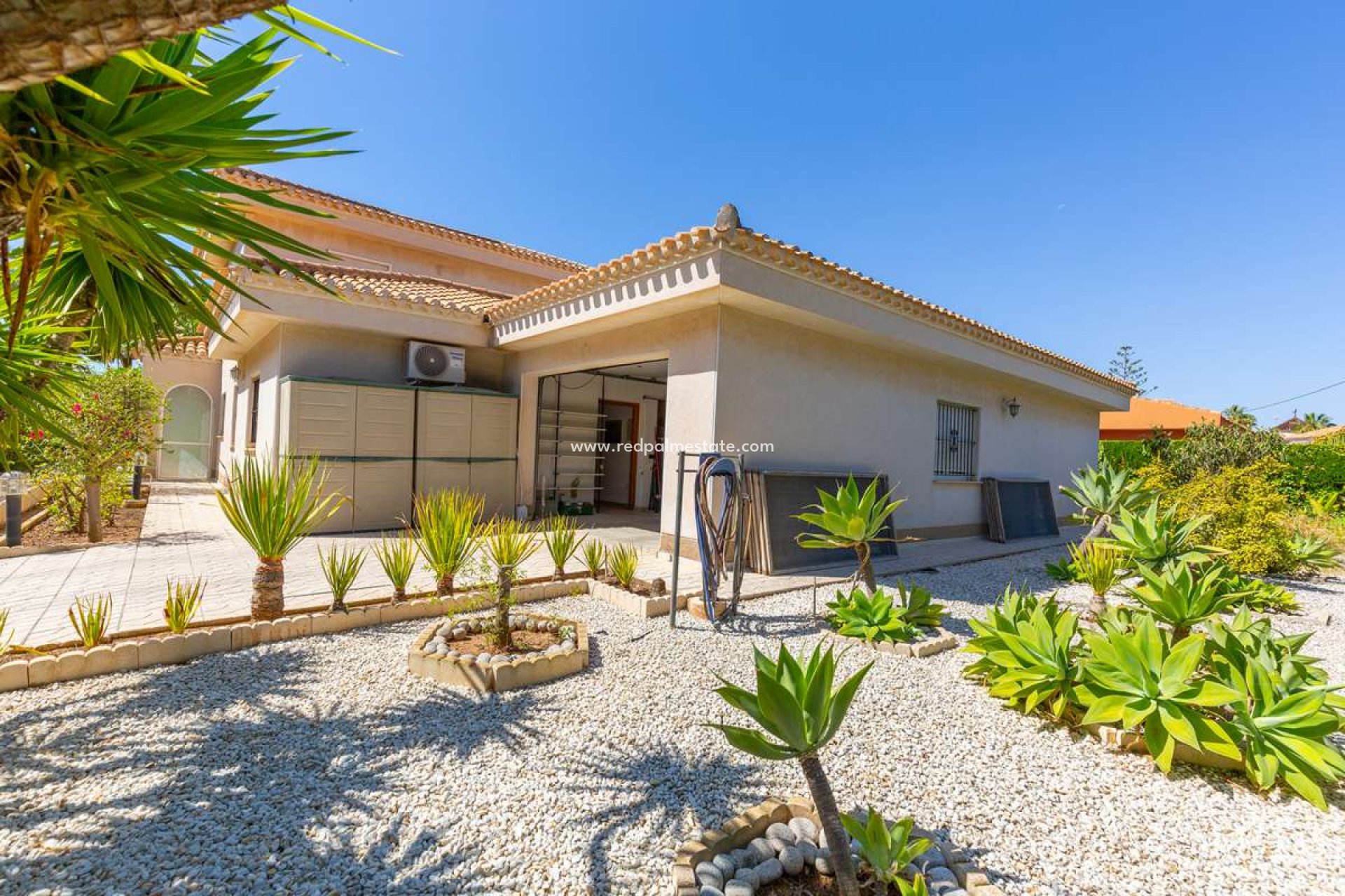 Resale - Detached Villa -
Orihuela Costa - Costa Blanca