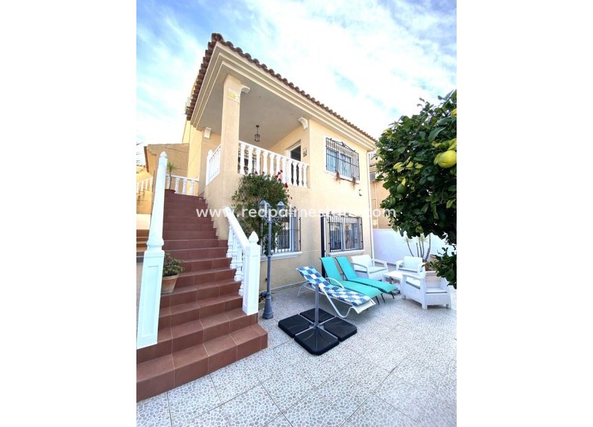 Resale - Detached Villa -
Orihuela Costa - Costa Blanca