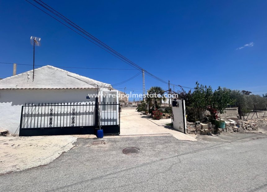 Resale - Detached Villa -
Orihuela Costa - Inland